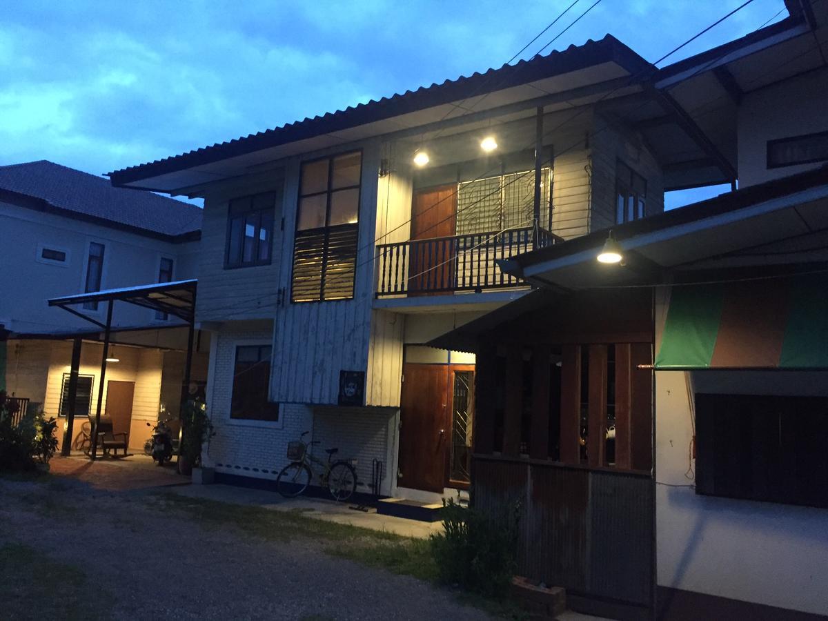 Bed Time Hostel Chiangrai Chiang Rai Exterior photo